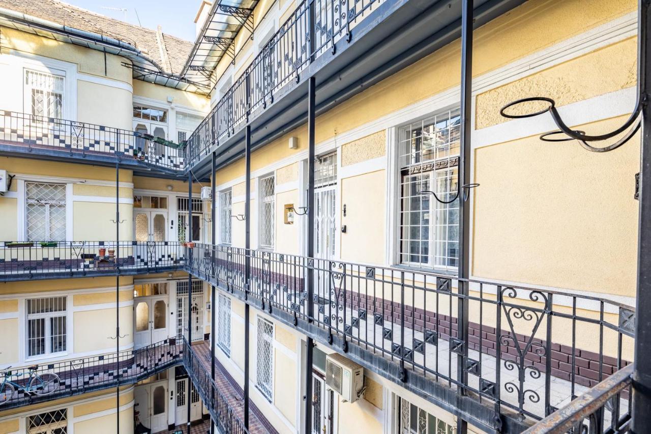 Cute Little Apartment Next To Margaret Island Budapest Bagian luar foto